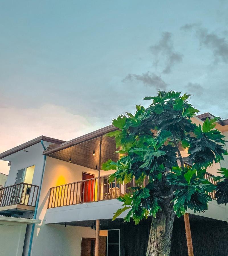 Fatims Beach House Maafushi Esterno foto