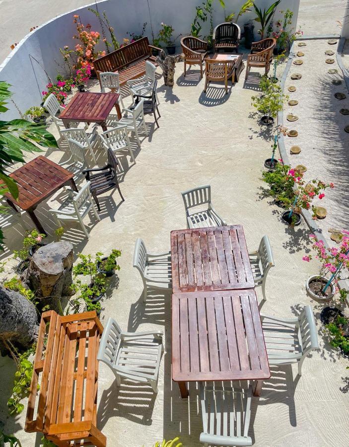 Fatims Beach House Maafushi Esterno foto