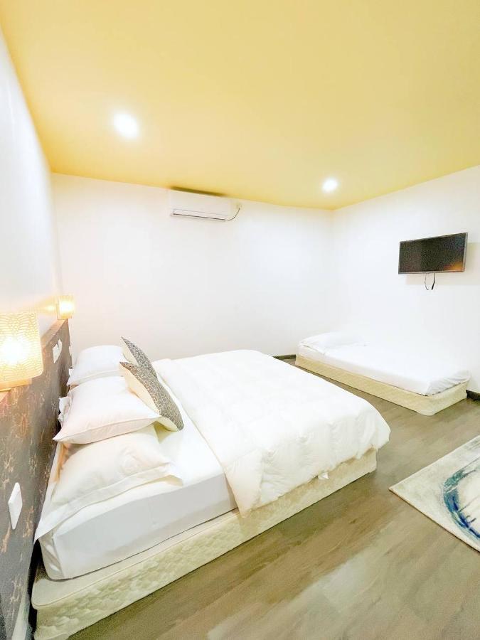 Fatims Beach House Maafushi Esterno foto