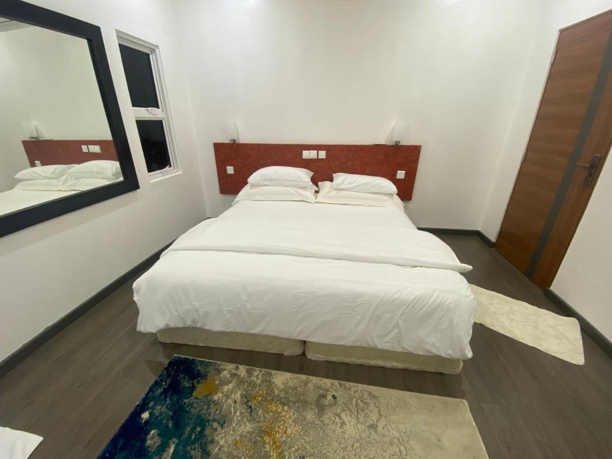 Fatims Beach House Maafushi Esterno foto